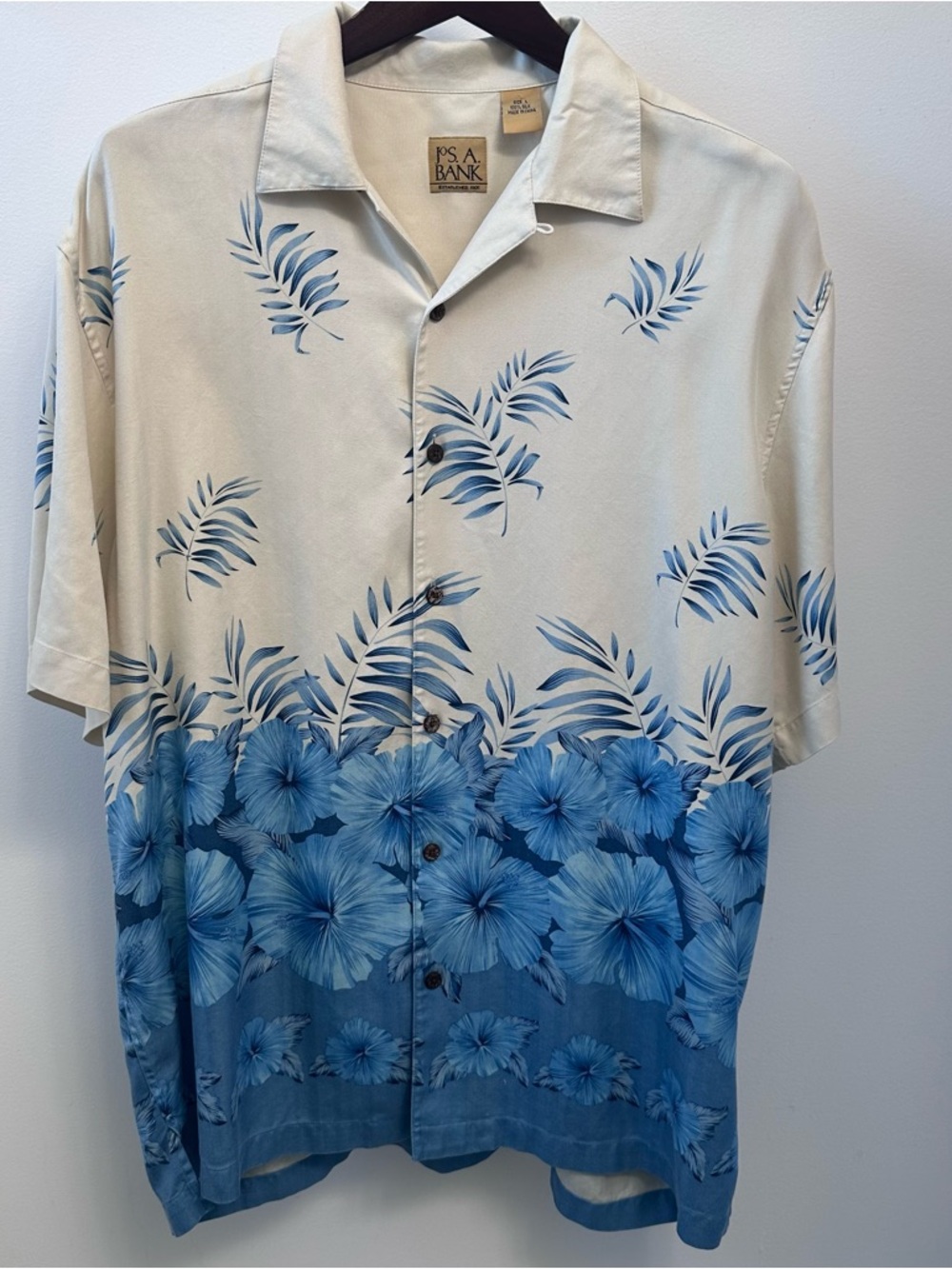 JoS A Bank Hawaiian Shirt  100% Silk Cream Blue Floral Hibiscus Mens Large